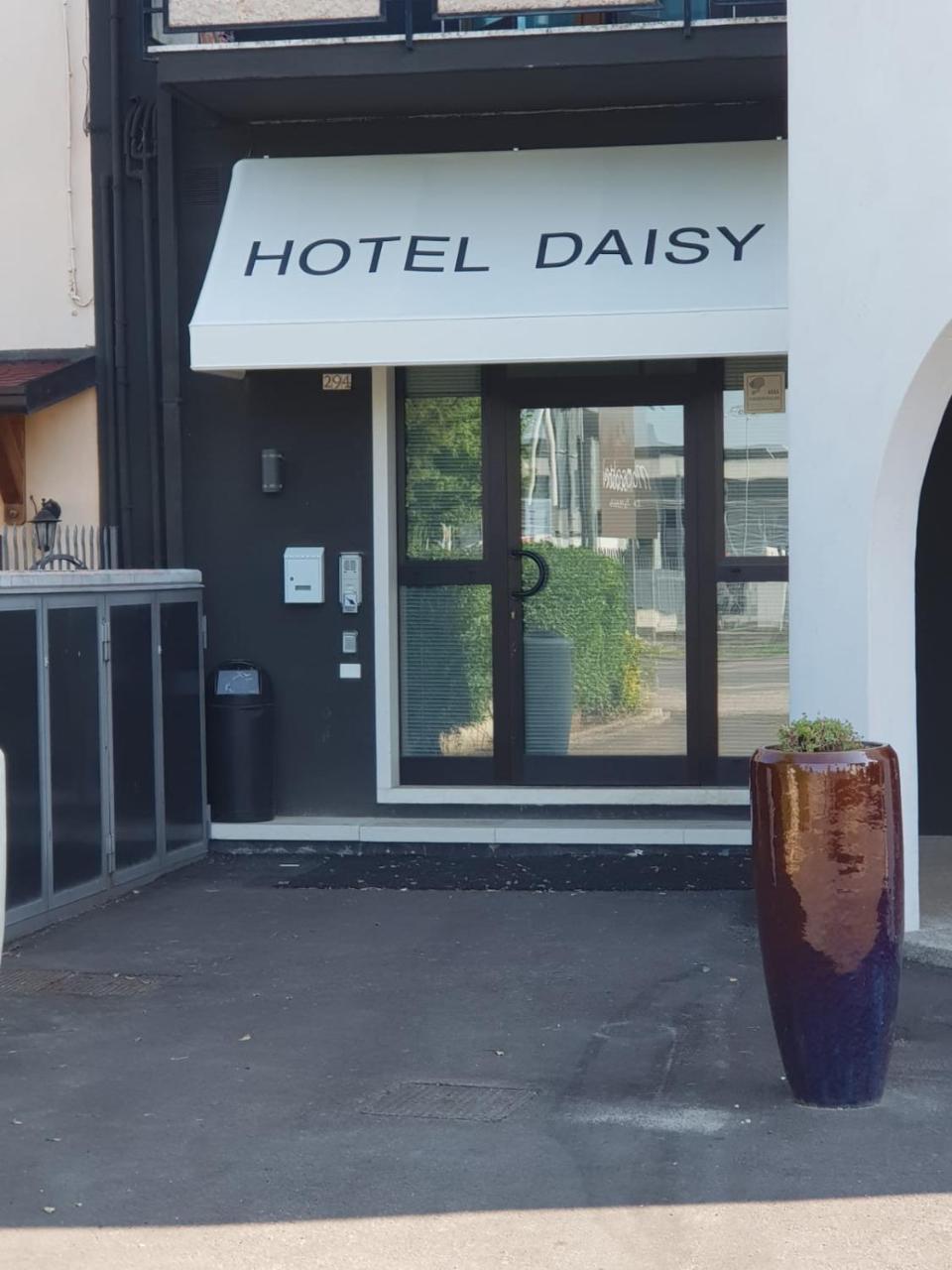 Hotel Daisy San Giovanni Lupatoto Exterior foto